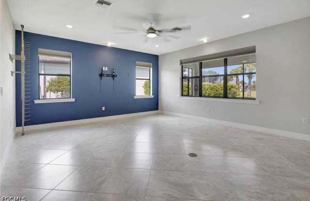 11752 Bowes Circle Gallery 3