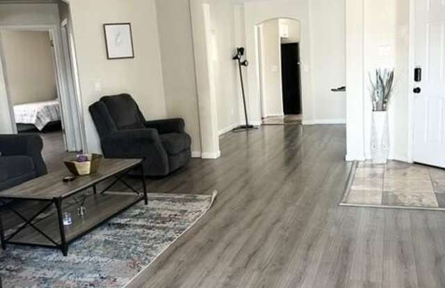 3803 W BLACKHAWK Drive Gallery 2