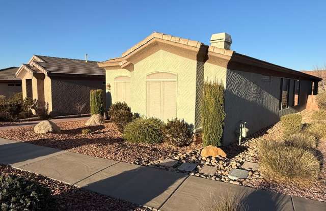 Coral Canyon home -3/2 w/ 2 c garage - Furnished / Unfurnished (Options) - 2123 North Sand Sage Avenue, Washington, UT 84780