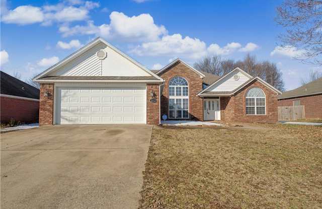 585 Lynn Drive photos photos