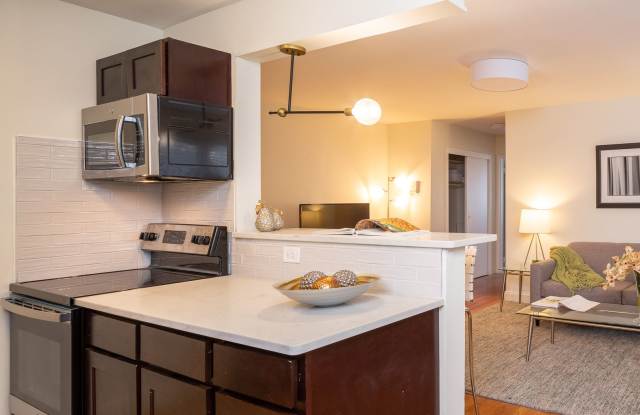 Livingston Gardens photos photos