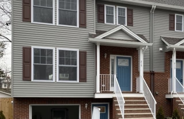 215 LINDSLEY AVE - 215 Lindsley Avenue, Essex County, NJ 07079
