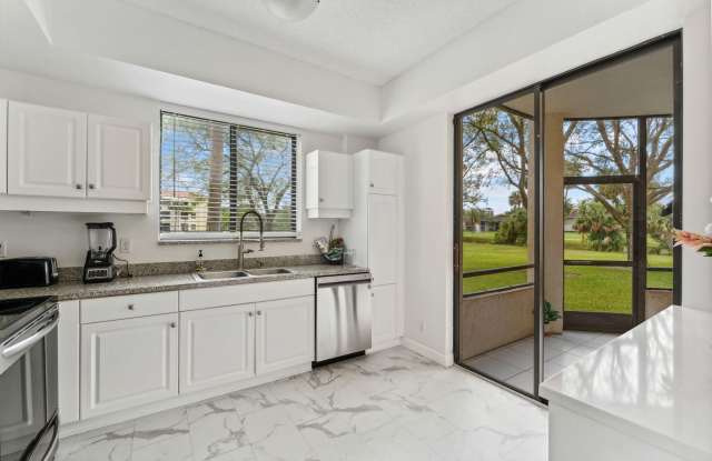 7546 La Paz Boulevard photos photos