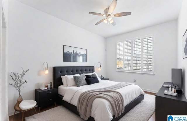 2020 5TH AVENUE photos photos
