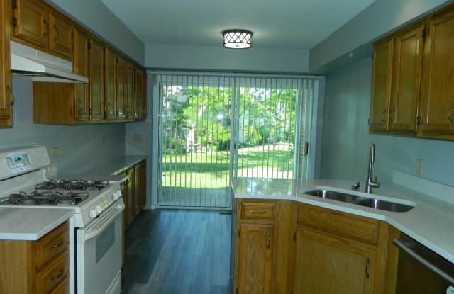 118 North Knollwood Drive Gallery 4