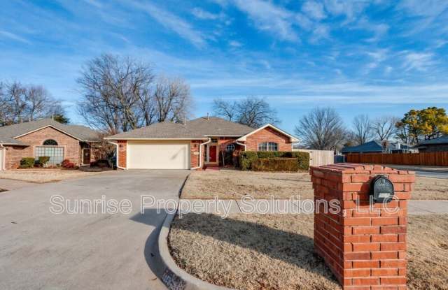 509 Gyrfalcon Dr - 509 Gyrfalcon Drive, Norman, OK 73072