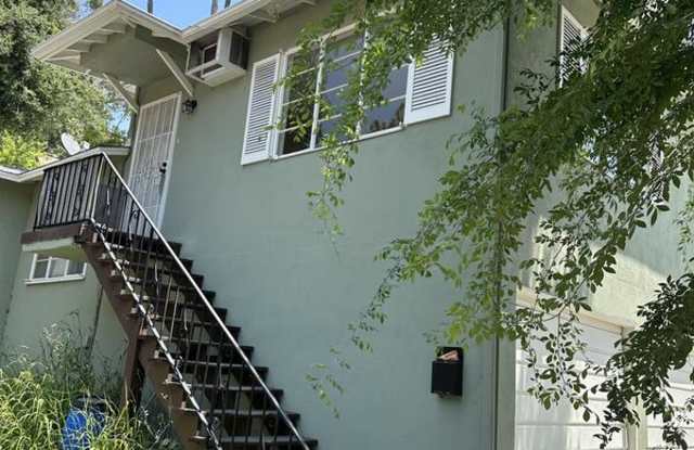 1843 1/2 Linda Rosa Avenue photos photos