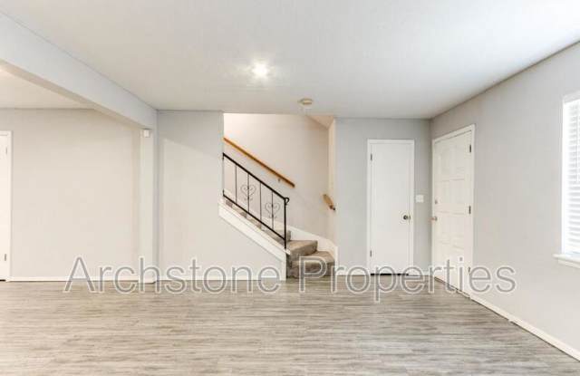 2524 Boxwood Avenue Gallery 4