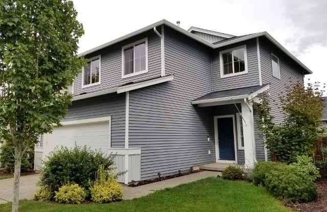 Rent Reduced; Pet Friendly Tumwater Hill Home photos photos