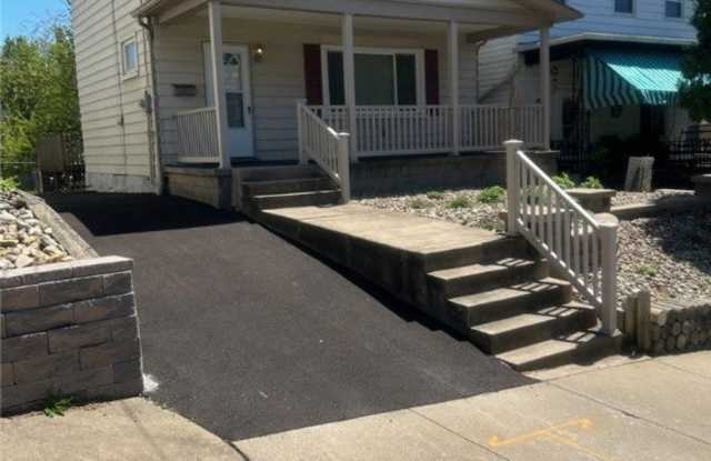 311 Sweetbriar St photos photos