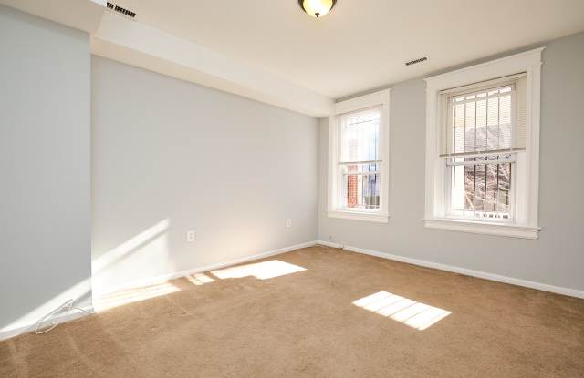 215 S St NW APT MAIN Gallery 4