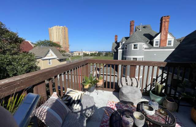 303 NE 7th Avenue photos photos