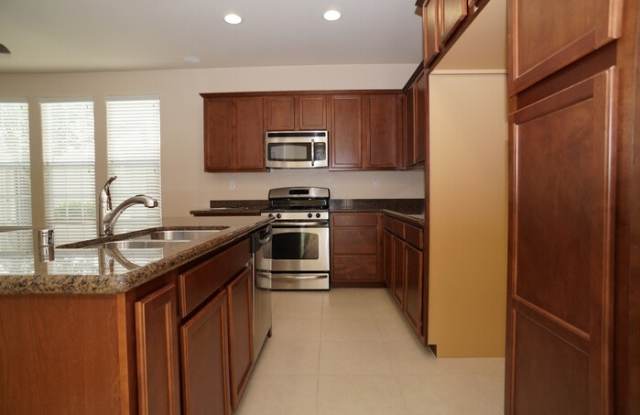 169 Talmont Circle Gallery 4