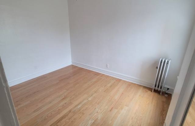6936 S. Crandon Avenue, Unit 1S Gallery 3