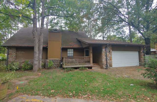 Welcome home to 8 Hickory Lane in Maumelle for rent *Please read full description* - 8 Hickory Lane, Maumelle, AR 72113