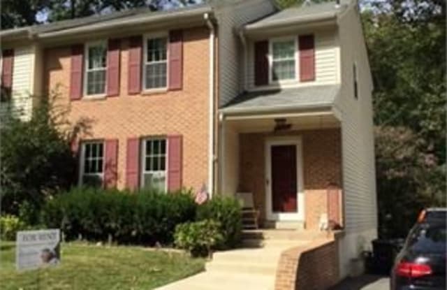 9920 Hemlock Woods Ln - 9920 Hemlock Woods Lane, Burke Centre, VA 22015