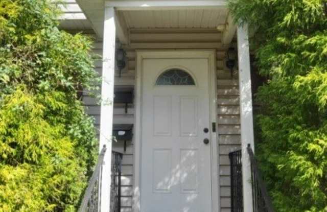 125 Jerome Ave photos photos