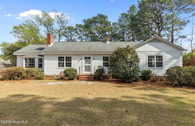 1004 N Poplar Street photos photos