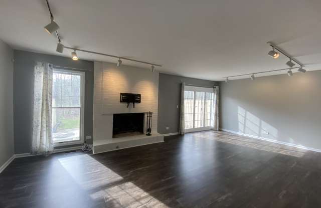 825 Suffield Square Gallery 2