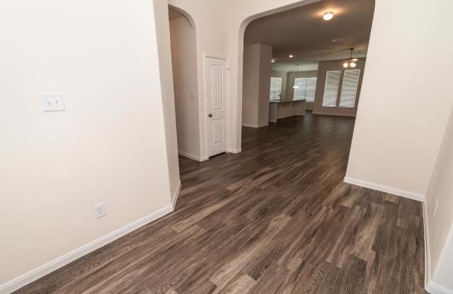 29643 Clover Shore Dr Gallery 4