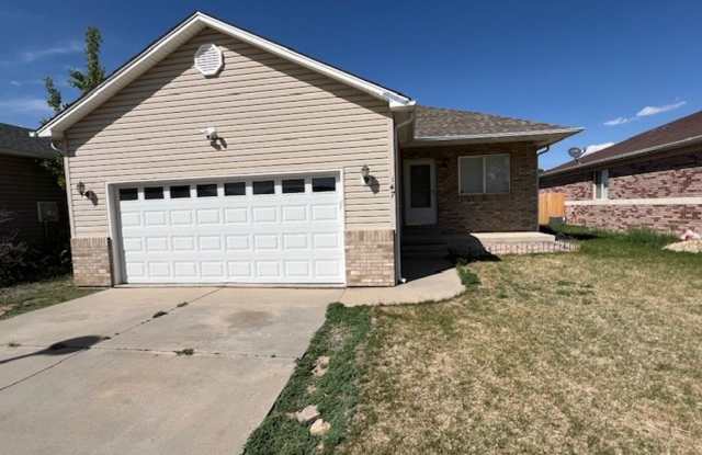 Beautiful 5 bedroom home available NOW photos photos