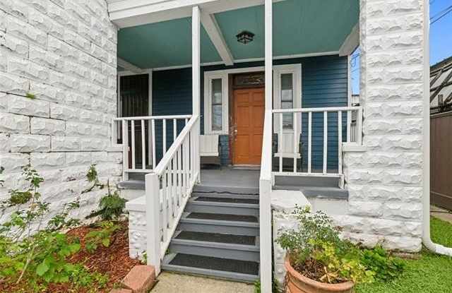 2652 GOVERNOR NICHOLLS Street Gallery 2