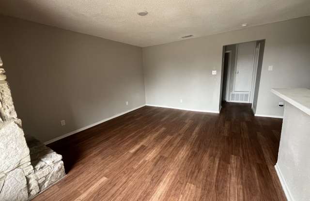 817 Bracewood Circle - B photos photos