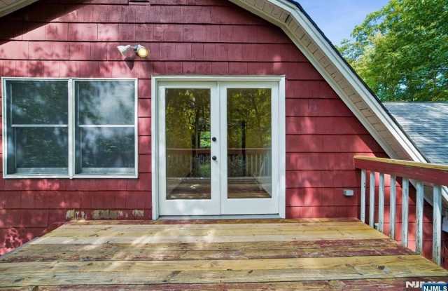 147 Kinnelon Road Gallery 2