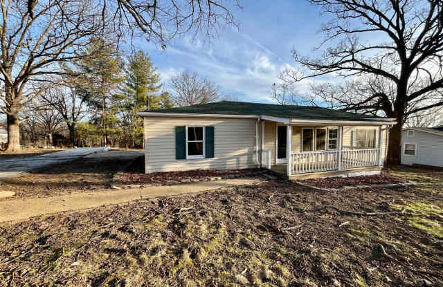 3 Bed | 1 Bath | House - 906 Sappington Bridge Road, Sullivan, MO 63080