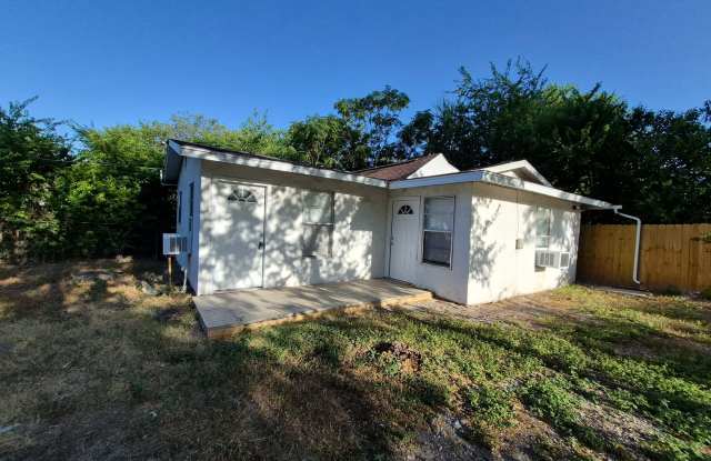 3723 W. Martin St., San Antonio, TX. 78207 photos photos