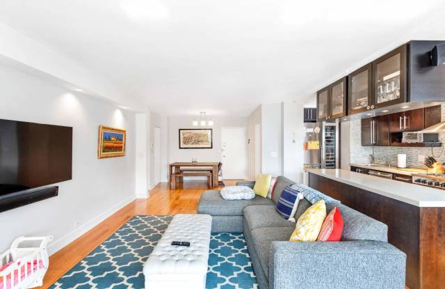 176 East 77th Street Gallery 3