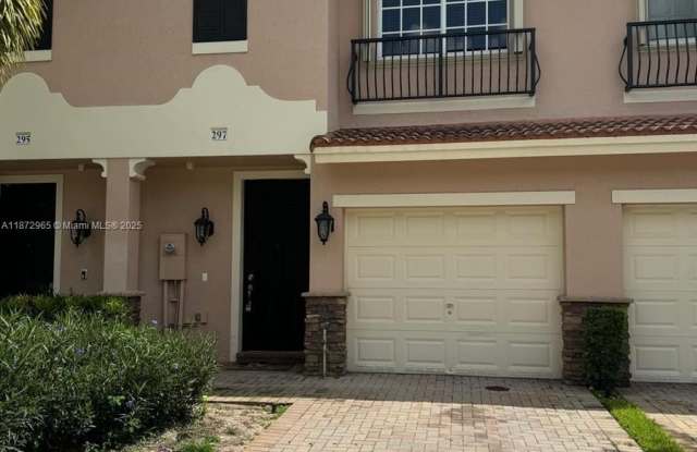 297 Las Brisas Cir photos photos