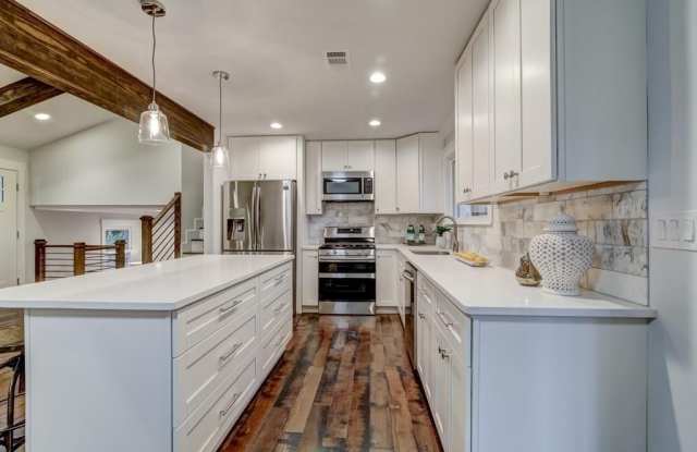 260 Moonshadow Court Gallery 3