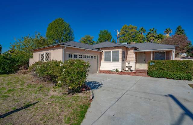 3 Bedroom Home for Rent in Northridge. Gallery 3