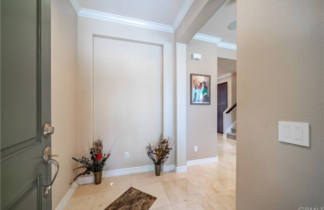 95 Cienega Gallery 4