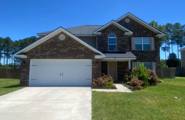 HUGE FENCED YARD, COMMUNITY POOL photos photos