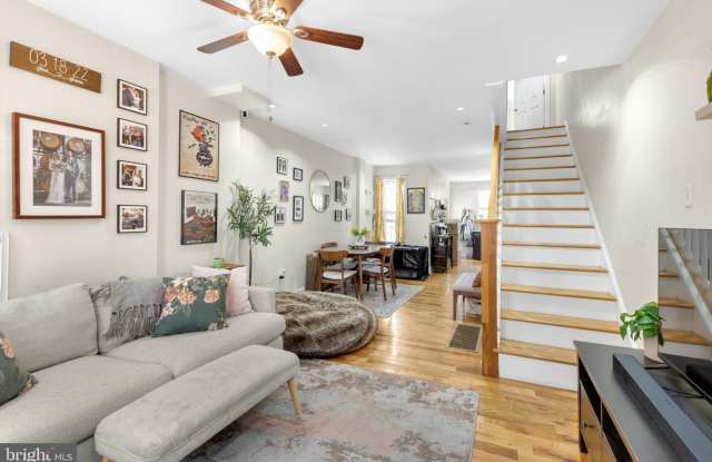 1615 N CADWALLADER Street photos photos