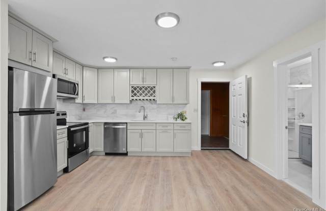 174 East Lake Boulevard Gallery 4