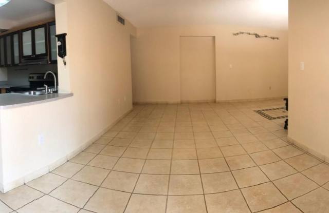 341 W Park Drive 10315, Miami, FL 33172 photos photos