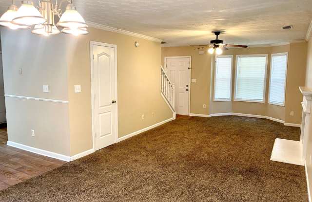 6923 Malvern Court Gallery 4