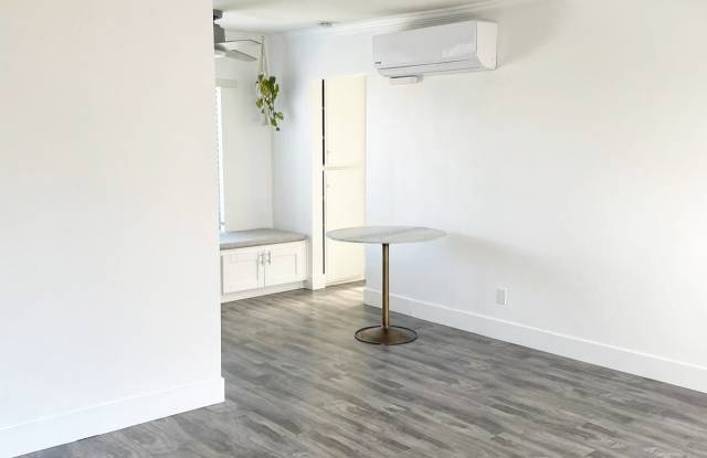4262 Wilson Avenue photos photos