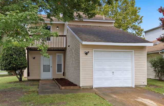 Beautifully remodeled 3 bedroom, 2.5 bathroom, two story home in central Virginia Beach! photos photos