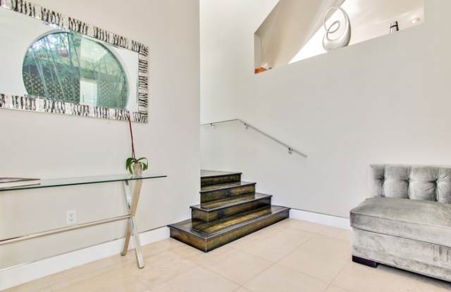 8822 Rangely Avenue Gallery 3