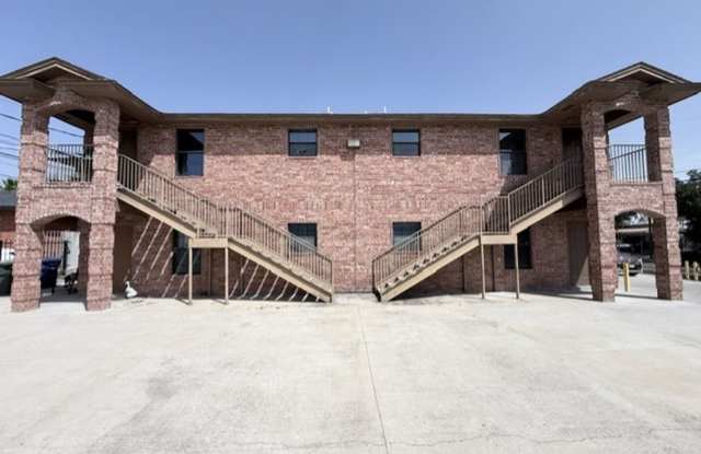 Laredo Apartments Gallery 1