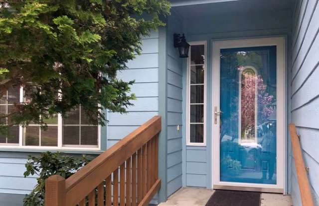 1968 NE Lind Court Gallery 3
