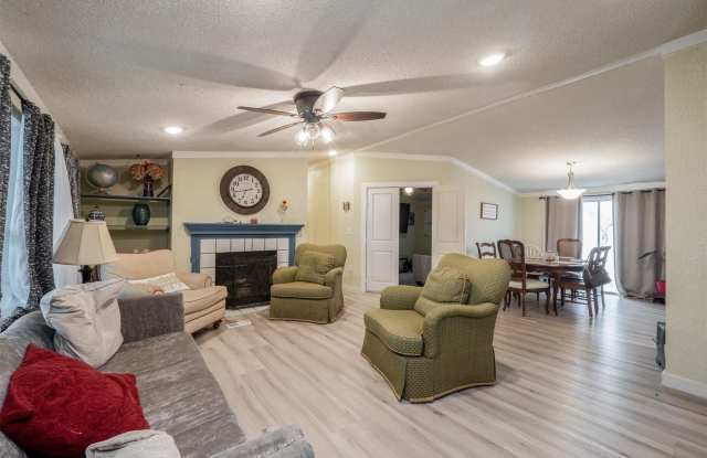 8591 W Ridge Drive Gallery 3