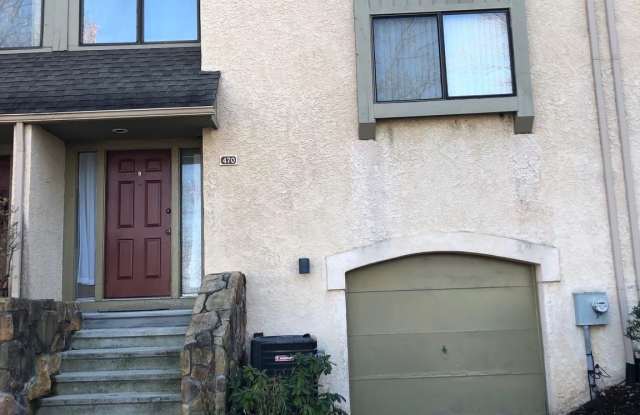 470 LYNETREE Drive unit: 22-C photos photos