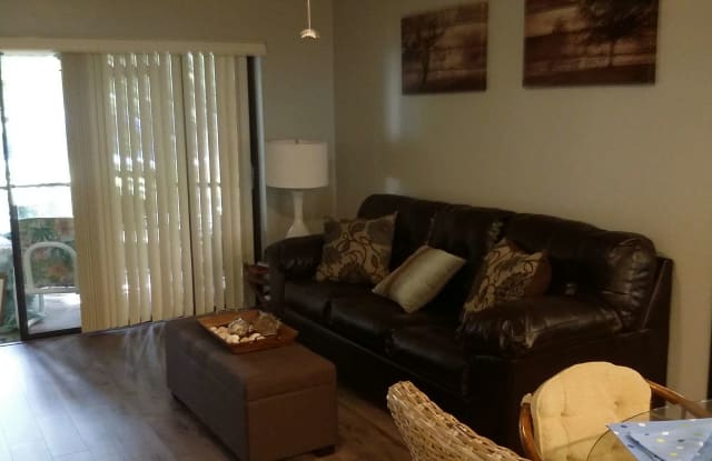 129 Woodlake Wynde Gallery 4