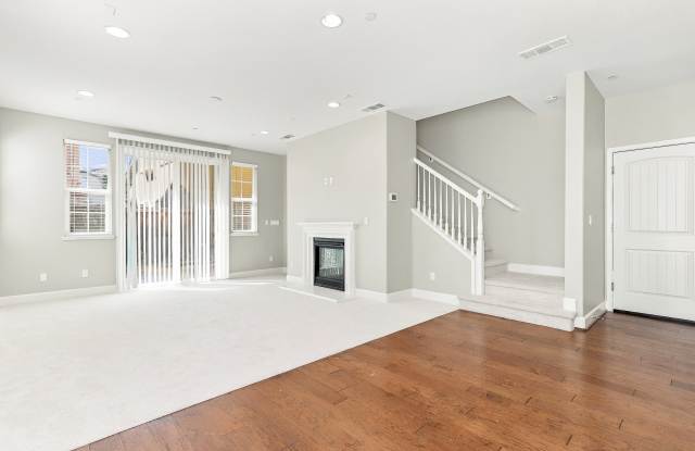 883 Blossom Rock Ln Gallery 2