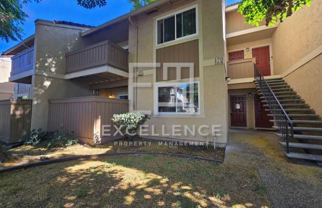 2/2 Downstairs Condo with Patio, Washer and Dryer  Remodeled Kitchen, Cat Ok photos photos